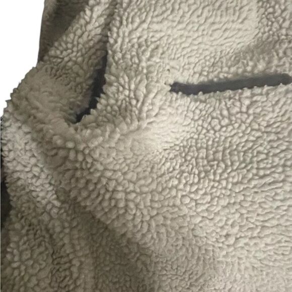 Levi’s Sherpa Denim Jacket Size Medium Brand New - Picture 7 of 15